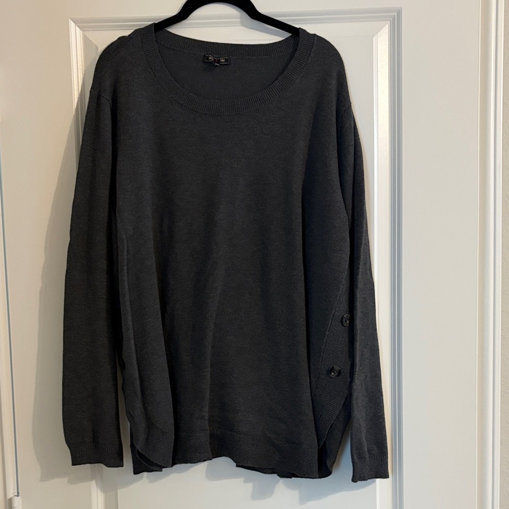 Women's Gray Crew Neck Sweater